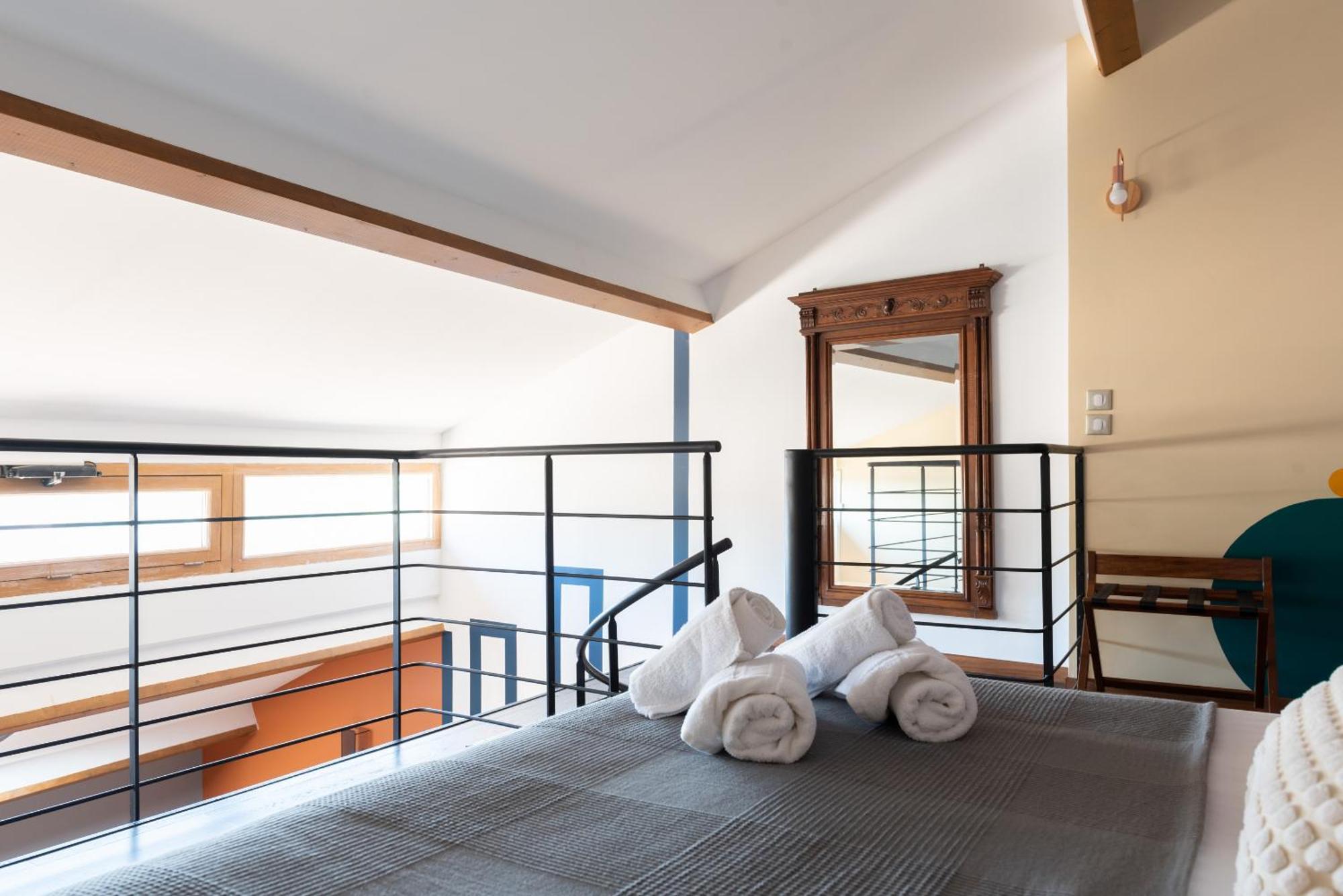 La Maison D'En Bas Des Seigneurs 쿠쿠론 객실 사진