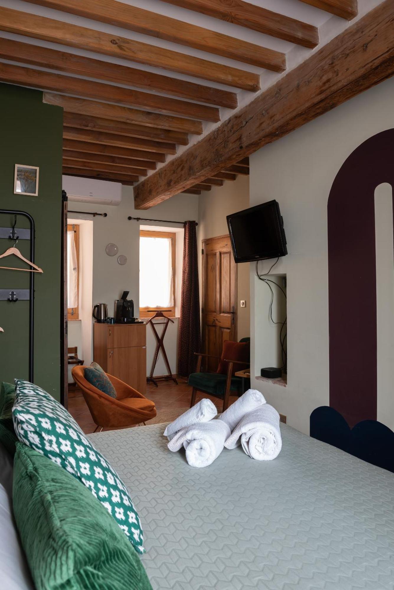 La Maison D'En Bas Des Seigneurs 쿠쿠론 객실 사진
