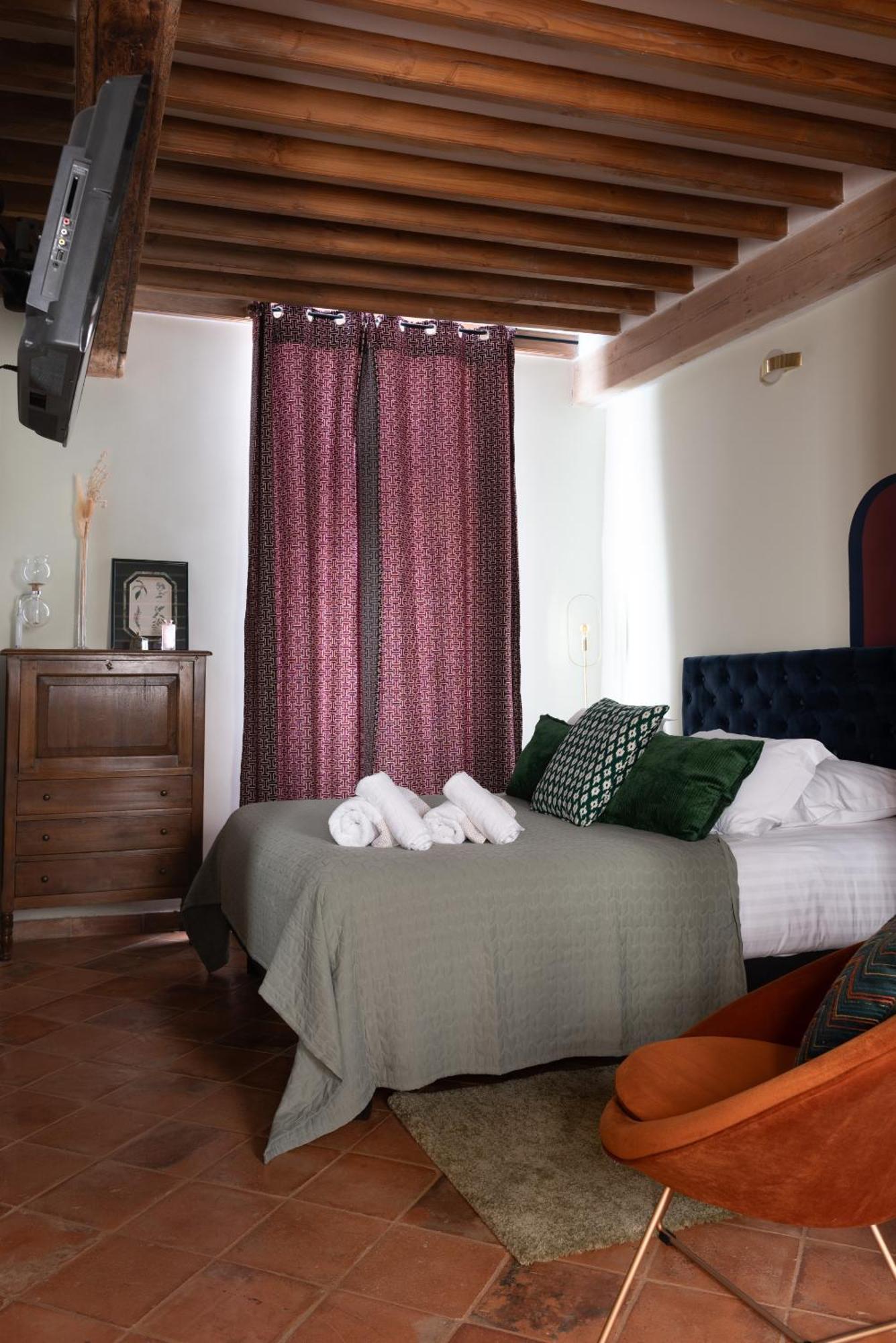 La Maison D'En Bas Des Seigneurs 쿠쿠론 객실 사진