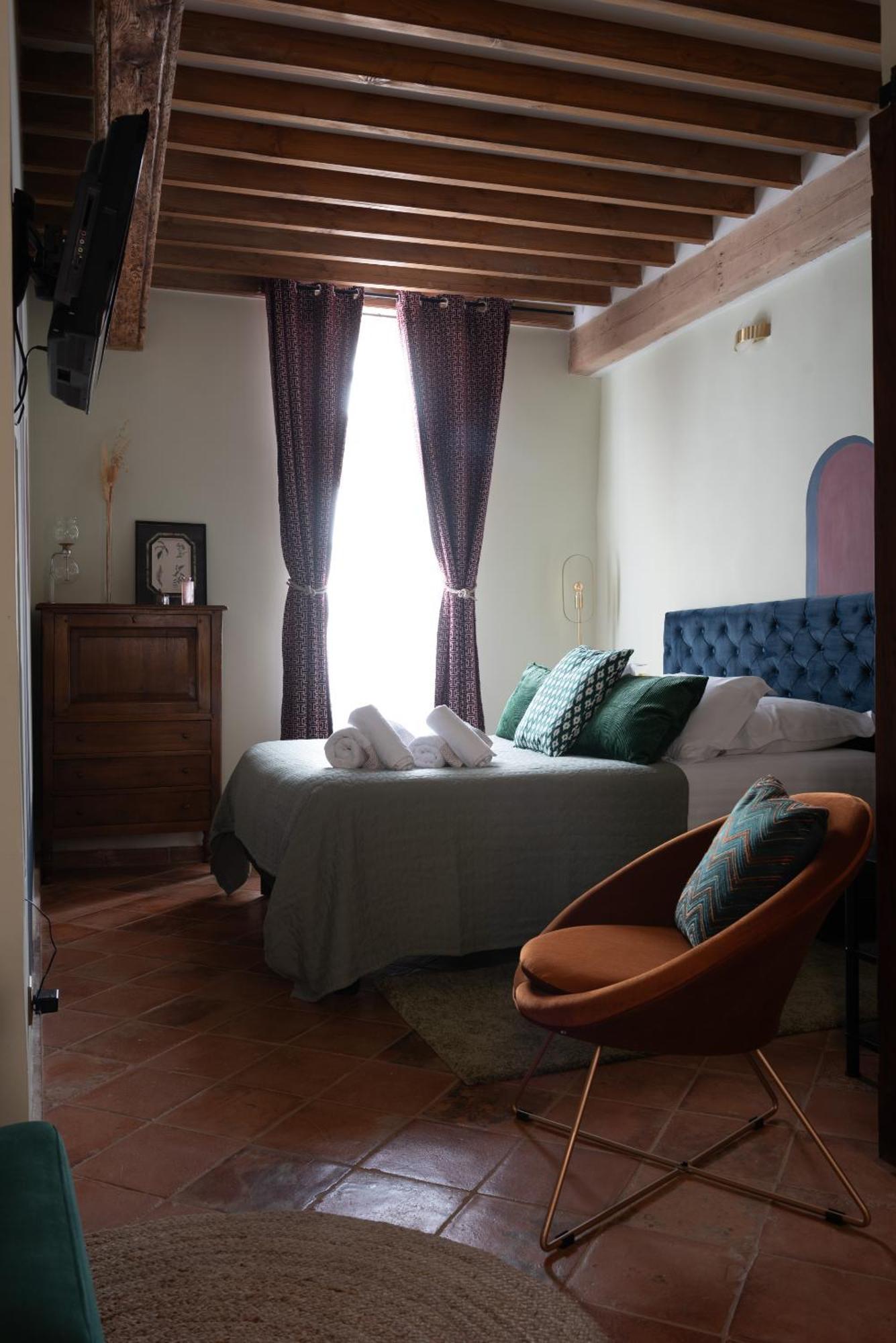 La Maison D'En Bas Des Seigneurs 쿠쿠론 객실 사진